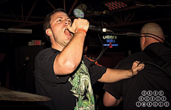MASKdfw's tweet image. Throwing down at our last show with Unearth, hope everyone is ready for the Dirty South Festival!