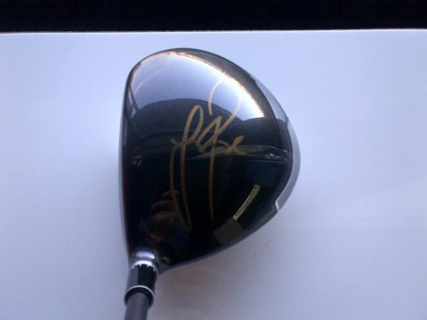 RE-TWEETING this very post is YOUR entry to win #SouthAfrica's 1st Justin Rose signed #SLDR driver. #TaylorMadeGolf