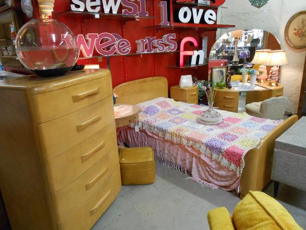 The Bomb Shelter On Twitter Here S A Sweet Heywood