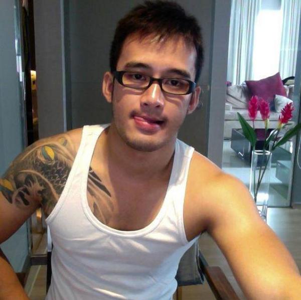 man_glasses's tweet photo. good night my sweety brother,, do u remember this picture? u look so awesome @Nicky_Rushboy #priaberkacamata http://t.co/N4ZFRWvUtD
