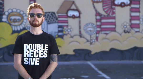 iamckbubbles's tweet photo. The time has come, the #mygingavideo world premiere, spread it like some sunscreen! http://t.co/s6D9fOHlTZ http://t.co/KfW6CNrnNj