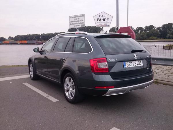 revista_topauto's tweet photo. Hoy hemos viajado hasta Hamburgo para asistir a la presentación del nuevo Skoda Scout @skoda_es http://t.co/qGhhJLWFWU