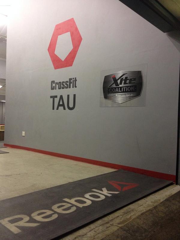 CrossfitTAU's tweet photo. Official partners @reeboksa @XiteFitness can't ask for better support... http://t.co/9fksNB3rNr