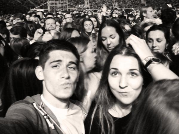 pomodoru's tweet photo. Wow! Znalazłem mega selfie z moją przyjaciółką z koncertu Florence na #owf2014 :) za nami 40k ludzi! #HTCSelfiePL http://t.co/LoP6h43TUY