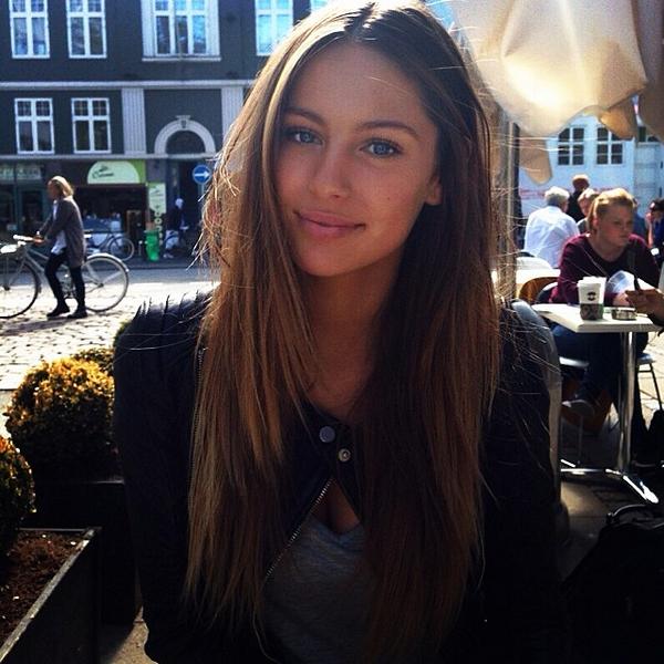 wikitetas's tweet photo. Mathilde Gøhler parece buena, pero si te pasas por http://t.co/FFIBfPHFYn verás que no... http://t.co/jDCdUW2hH4