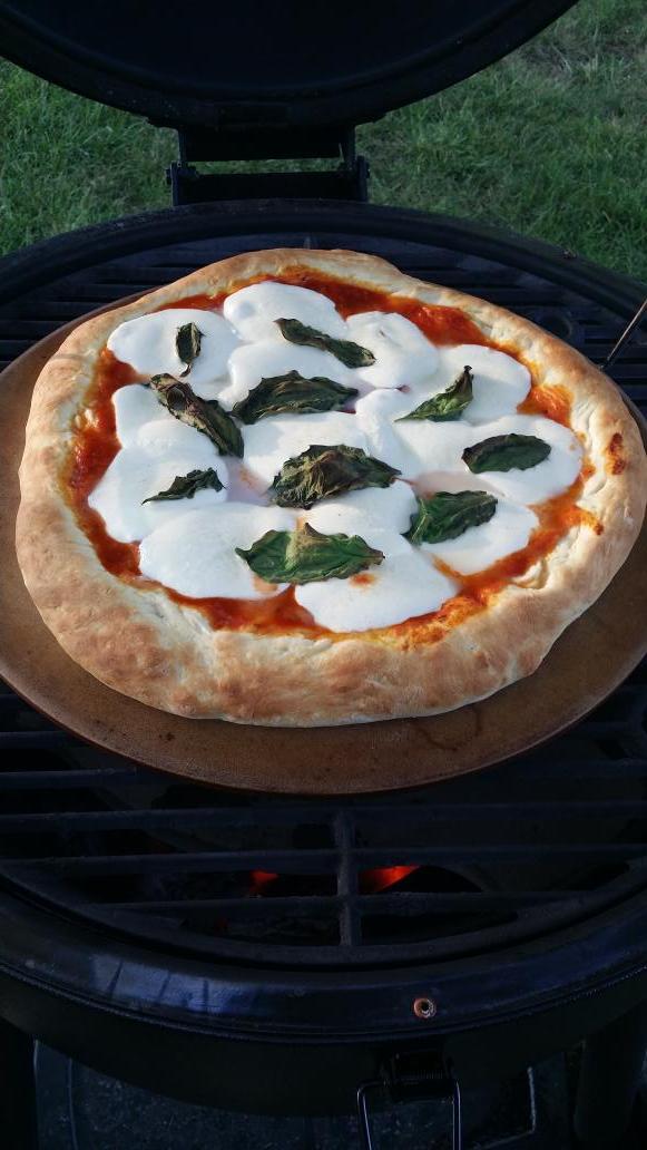 CinciChef's tweet photo. Pizza is up!! http://t.co/XjhR6fxzPA
