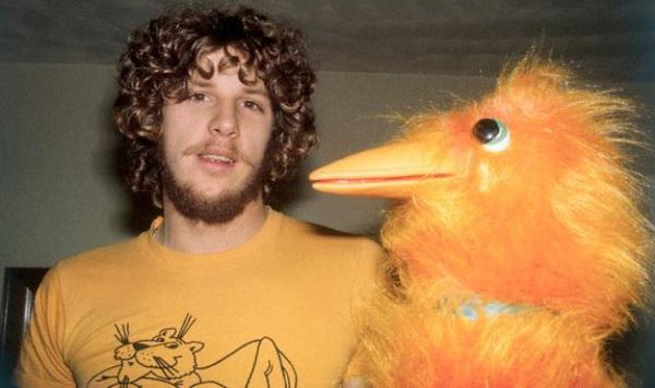 VintageDet's tweet image. PHOTO: Mark "The Bird" Fidrych with a feathered friend in 1976. #tigers #mlb #allstars #detroit