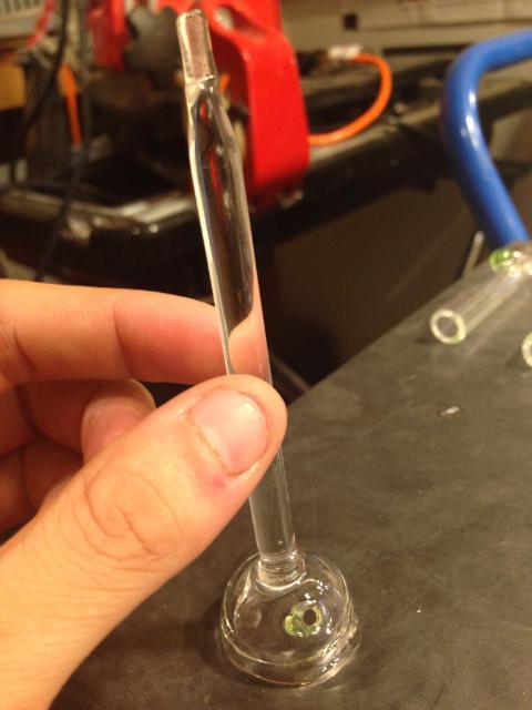 StickyStash1's tweet photo. Sold out all the affordable $5 carb cap dabbers &amp; bats! Thanks to all who brought a spark &amp; tons of curiosity! XD http://t.co/t3fZestDfd