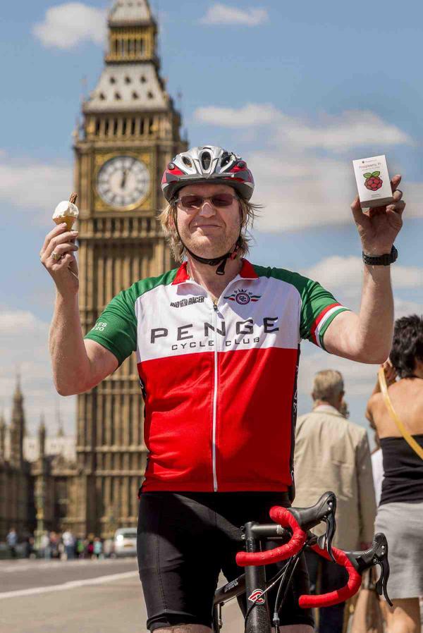 JarJarGeeX's tweet image. Who’s the champ ?? Just askin ?? @Raspberry_Pi Still can’t believe I got in first in the queue for #ExtraRaspberry !