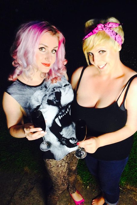 Fun & frolics in the garden with @elise_adore & @Stuey_69. Bottoms up! ? http://t.co/oeIkTewgGB