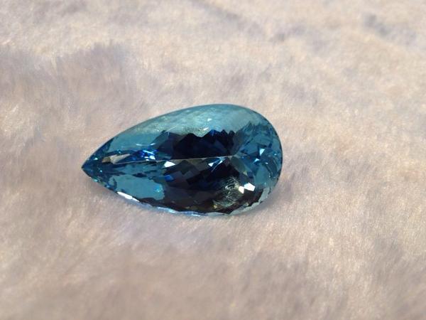 DonKogen1's tweet photo. New mine Aquamarine Northern Madagascar top gem I am happy http://t.co/wGnQPiunvX