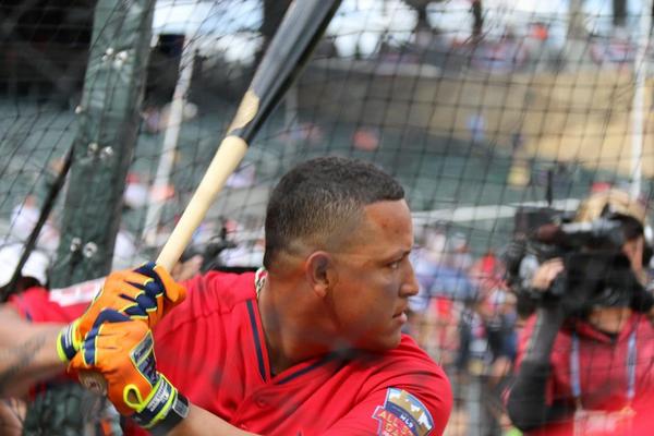 MLB's tweet photo. Miggy in the cage. #ASG http://t.co/s4J8GCO4qF