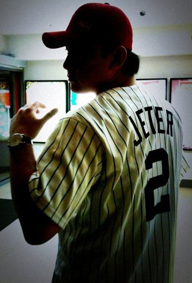 aavenchen's tweet photo. Paying my #RE2PECT all the way from Malaysia. You go, Captain! http://t.co/FYTM36MhsY