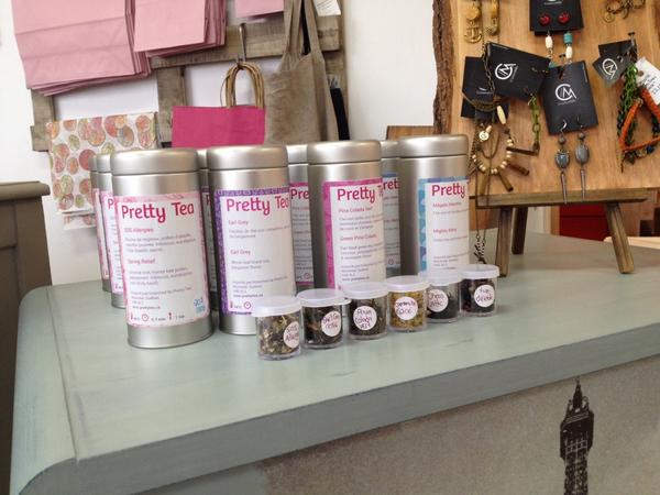 AubeDesign's tweet image. #prettytea chez nous!