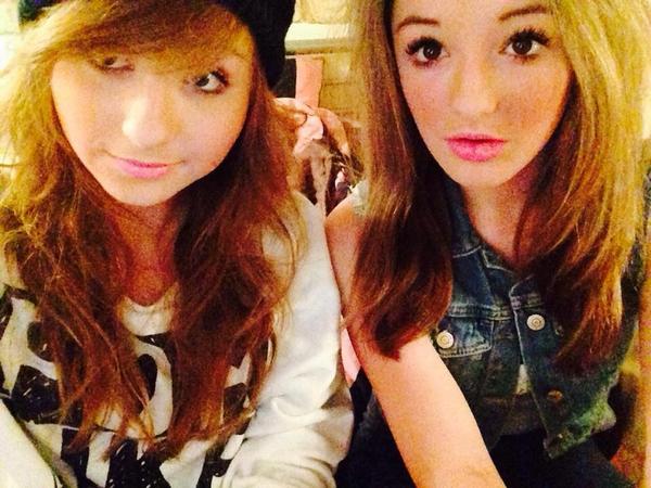 AvaSmithers's tweet photo. Sleep Over with my girl ⭐️ http://t.co/8qiOrgQCAH