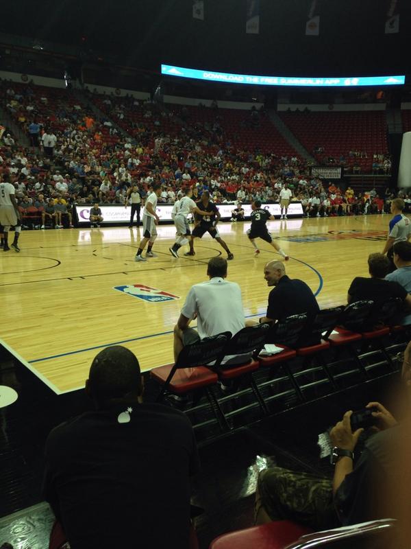 slink_ym's tweet photo. Watchin dougie get buckets and make me some money http://t.co/YbQE5ldDLR