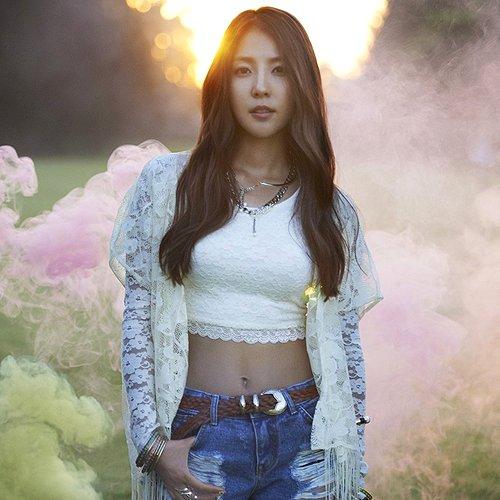 allkpop's tweet photo. BoA to enjoy a luncheon with Pope Francis http://t.co/PLdn6s34ob via @allkpop http://t.co/qDbffJF451
