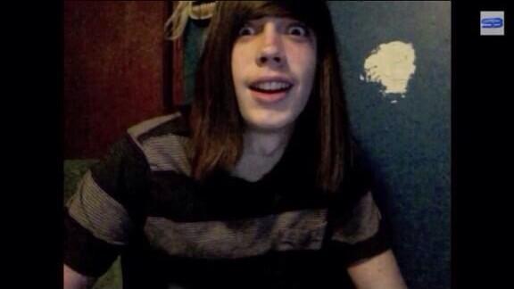 CoDSportsCenter's tweet image. This just in:
Mutant woman found wandering around the trickshot community