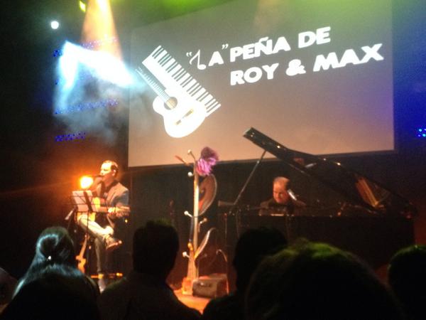 _marioflopez's tweet photo. Que gran show en @TeatroSanchezA de @royymax http://t.co/QG3LAIMENJ