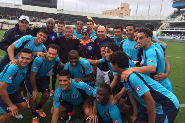 MarinLuis3's tweet photo. Gracias muchachos por vivir esta experiencia con ustedes nunca lo olvidare http://t.co/f1cC6m9GDW