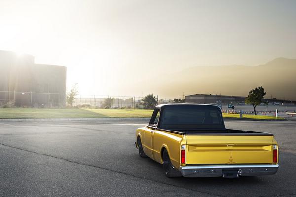 FalkenTire's tweet photo. #workdayrelease #falkenspotting #sunset http://t.co/lzXUZMrbPY