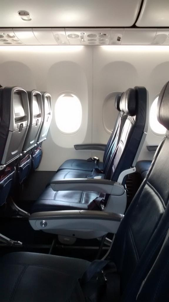 Seat 31b On Twitter New Delta 737 900er Economy Class