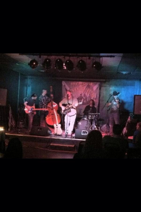 rjdrumz's tweet photo. Ryan Jessie http://t.co/oochEZazFi