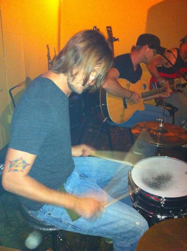 rjdrumz's tweet photo. Ryan Jessie http://t.co/HlDMPv0GT3
