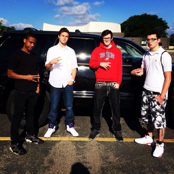 lowkey_marc1's tweet image. only thing I look forward too mon-thur is chillin with the squad #4deep