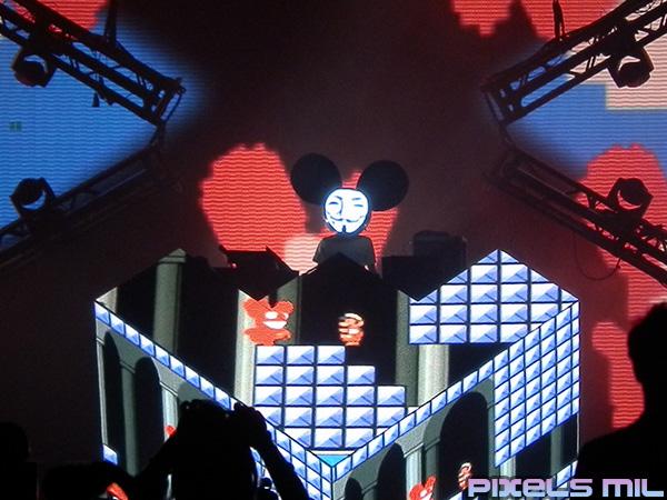 EMPOTV's tweet photo. Estos son los shows de música electrónica con los mejores visuales. (Fotos y videos): http://t.co/Q54Q9v5Rgx http://t.co/xa85oZdFvC