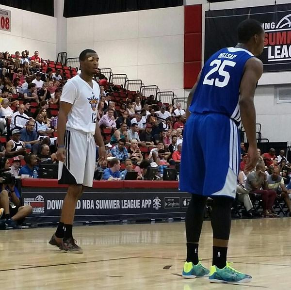 NBA's tweet photo. A bandaged @T24Warren dominates as he drops 28 points &amp; 11 rebounds in the @suns win v. @sixers #NBASummer http://t.co/eQZBmJ1iwe