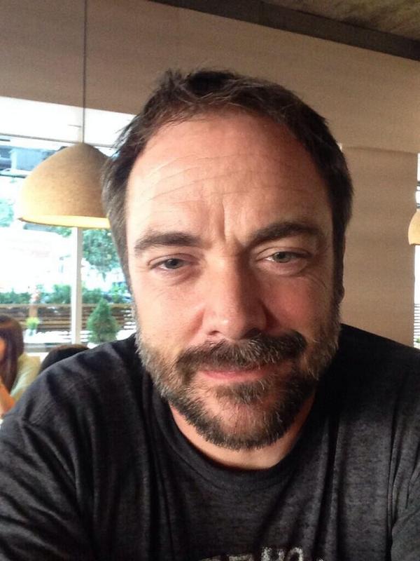 lawliet18x's tweet photo. Mark Sheppard selfies appreciation tweet http://t.co/GGpIPtqXQY