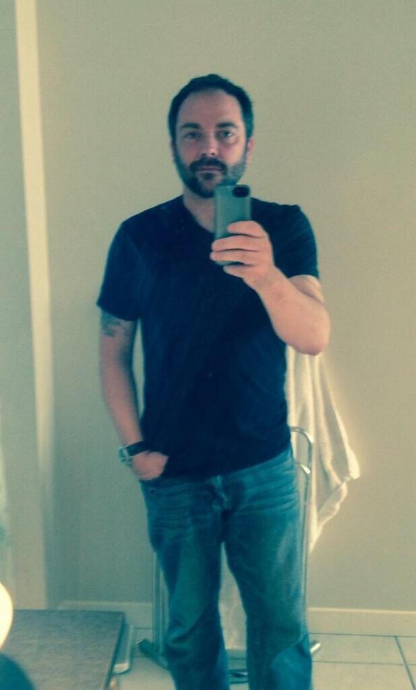 lawliet18x's tweet photo. Mark Sheppard selfies appreciation tweet http://t.co/GGpIPtqXQY