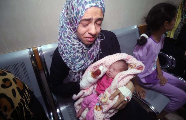 أصغر شهداء #غزة  الطفلة "نور" تبلغ من العمر 3 أيام فقط .!
" حسبنا الله ونعم الوكيل  "
#غزة_تحت_القصف