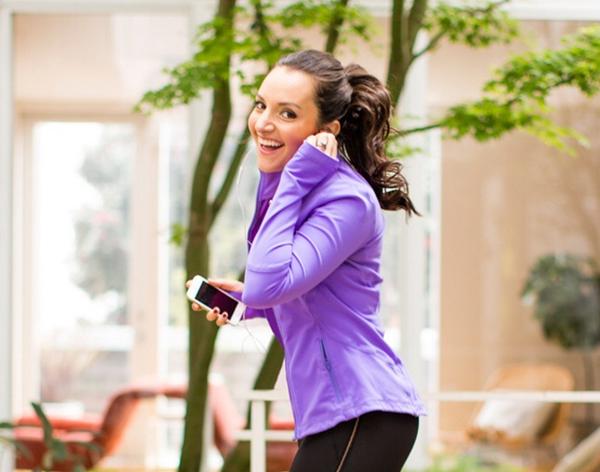 KoruCenter's tweet image. These Smart Headphones Record Your Workout! via @britandco brit.co/freewavz-smart…