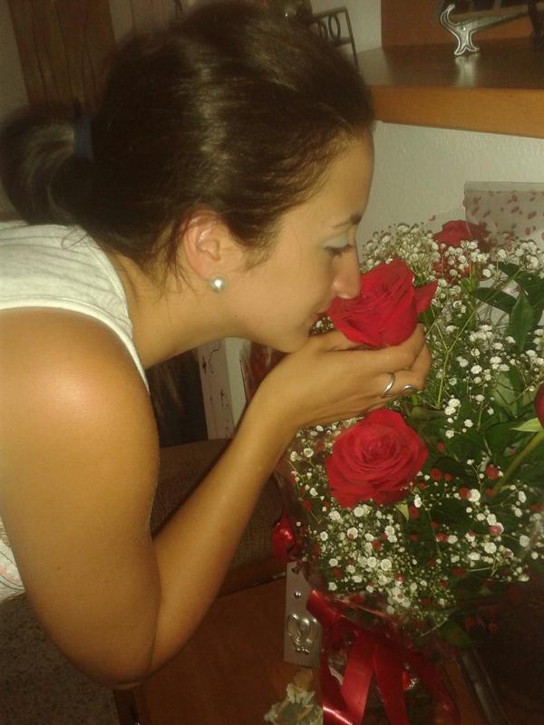 manurapao's tweet photo. Te quiero tener conmigo y para siempree!! @sandritam5 ♥TE AMO MI NIÑA♥ http://t.co/oQETk3EfHx
