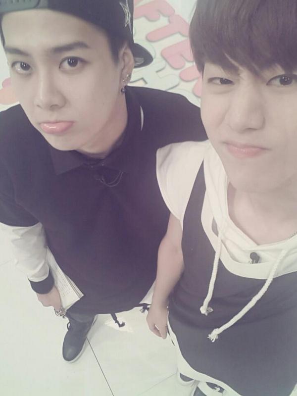 GOT7Addict's tweet photo. [ ! ] OMG...เราต้องการจะแชร์ (: #MarksonASC ♡ ตอนนี้พวกเค้ากำลังมาด้วยความยินดี #ASCers cr.AfterSchoolClub http://t.co/MGNRUgdpiX