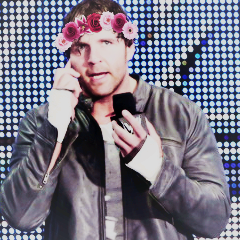 EnigmaShadow's tweet image. They put me in a Flower Crown.