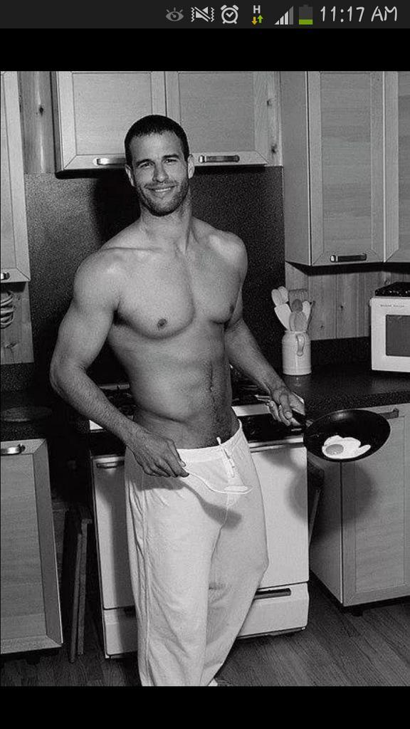 damerell_nicole's tweet image. who is this guy need him in my life #fits2014