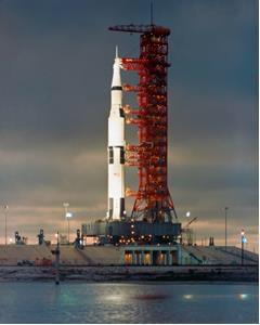 Welcome to the launch coverage of #Apollo11. The crew is currently being awakened, here's a pic of the #SaturnV.