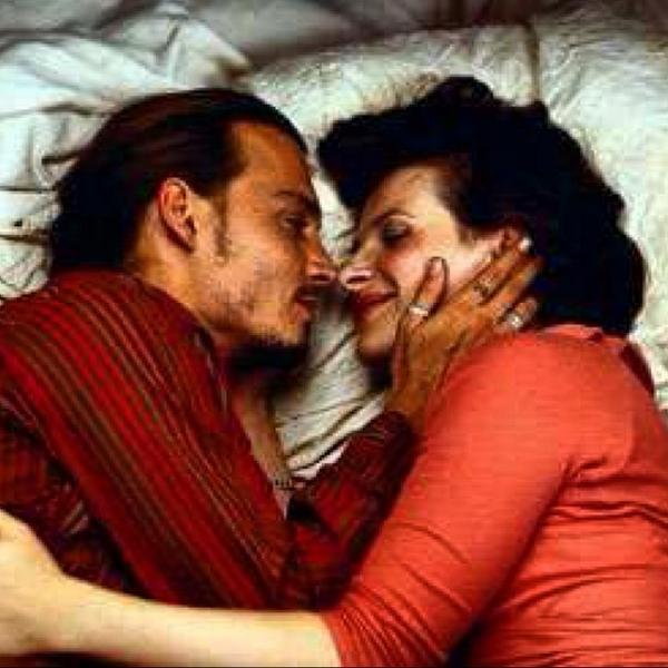 ciokolove's tweet image. #Chocolat #ambientatoinFrancia #paesino #filmmeraviglioso #unodeimieifilmpreferiti #Amore #passione #cioccolato #...