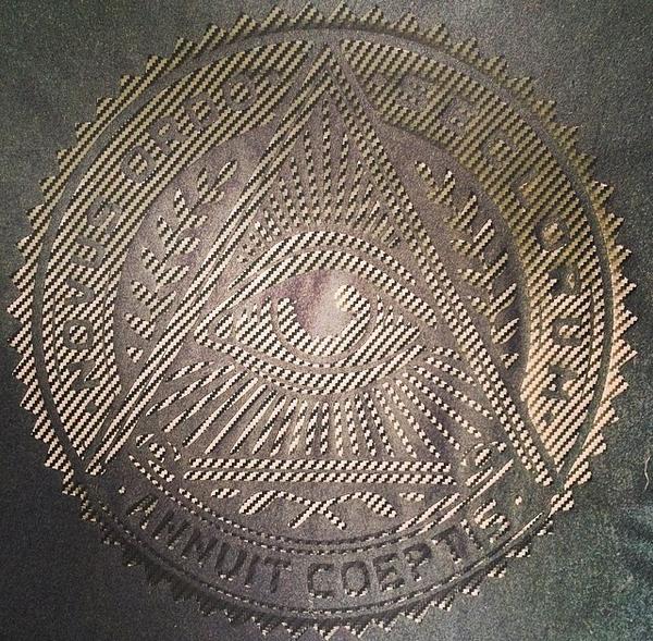 646Est2012's tweet image. Illuminati design