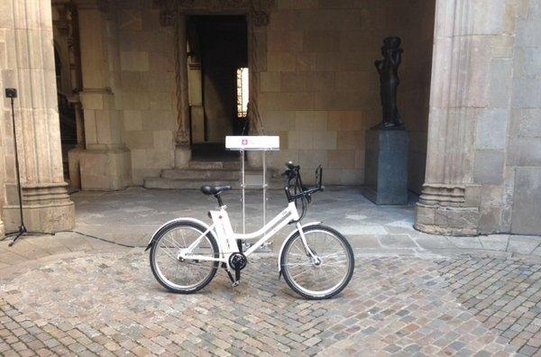 “<a href="/LaVanguardia/">La Vanguardia</a>: Llega a Barcelona el <a href="/bicing/">bicing</a> eléctrico ¿Qué os parece? bit.ly/1wu0Oup ” <a href="/joanvm/">Joan VM</a> te acuerdas?