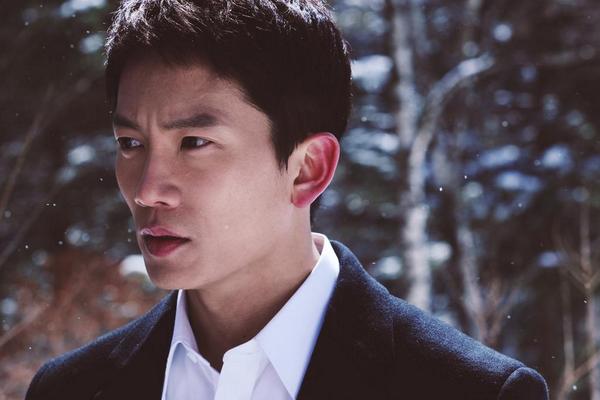 goodfriends2014's tweet photo. #좋은친구들 중심! 딸바보 아빠에서 열혈 구조대원까지! 자상함과 냉점함을 넘나드는 반전 매력! 조각 미남 #지성 비하인드 스틸 공개:D 더 보고싶다면 여기로~ GO ▶ http://t.co/eYStkdrQcb http://t.co/hltplXfEU2