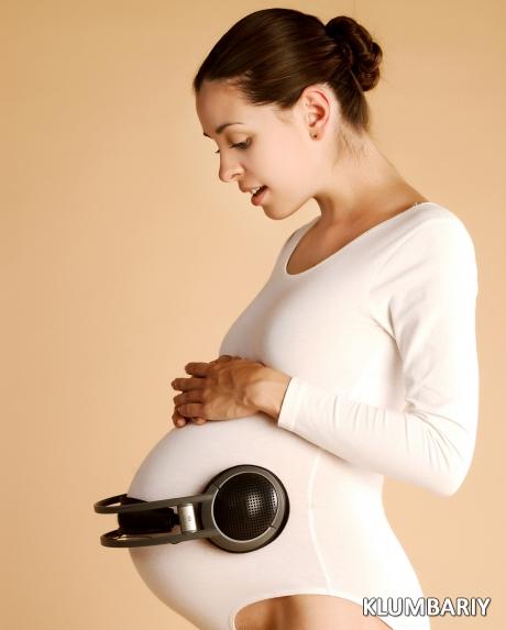 Музыка малышу в животике слушать. Беременные женщины. Картинки беременных женщин. Фото беременной женщины.