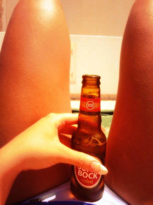 Shooting do the morning done now........chill 👌 http://t.co/YpXd0uZKQg<a href="/tag/asswednesday"class="tags"><span>#asswednesday</span></a><a href="/tag/assforengland"class="tags"><span>#assforengland</span></a>