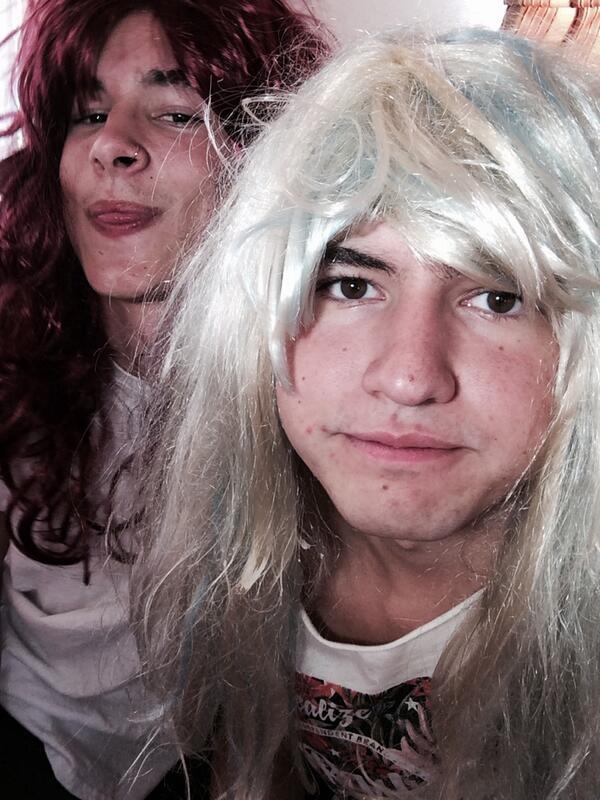 KianLawleyTH's tweet photo. @adambotth ซิสเตอร์อะไรครับพี่ ผมอุตส่าห์แอบสวยเงียบๆในมุมมืดๆ http://t.co/Uf8tUXn6Se