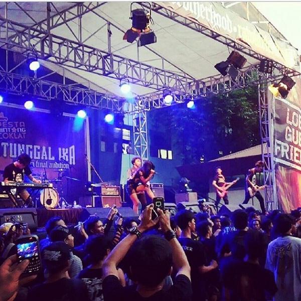 On stage with <a href="/disversia/">Disversia Official</a>