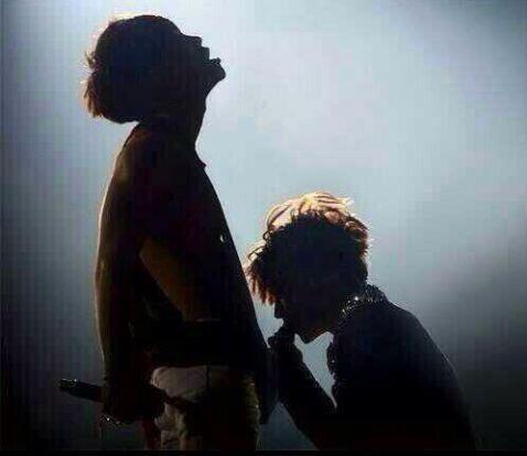bubbkjong's tweet photo. get a room pls http://t.co/vmhuZVeGSP