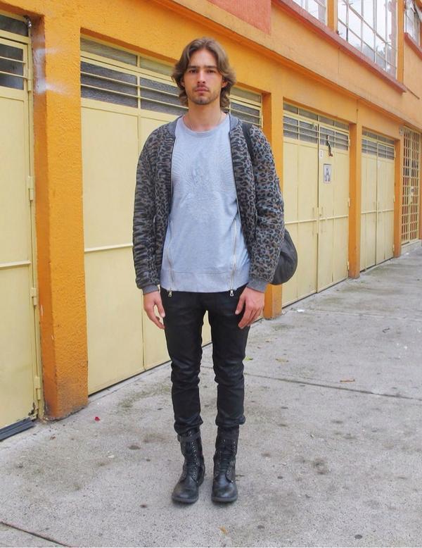 CROM_MAGAZINE's tweet photo. @MessThisDress #CROMMAGAZINE 3 http://t.co/vyvUjDCVQT
